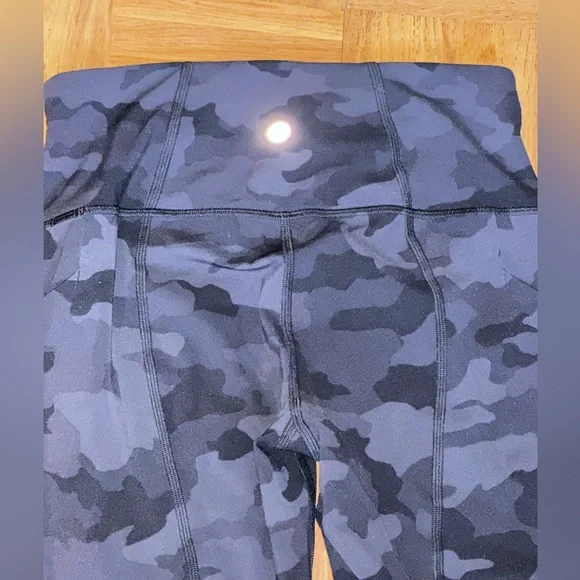 Lululemon Camo crop leggings used in great condition - Picture 10 of 12